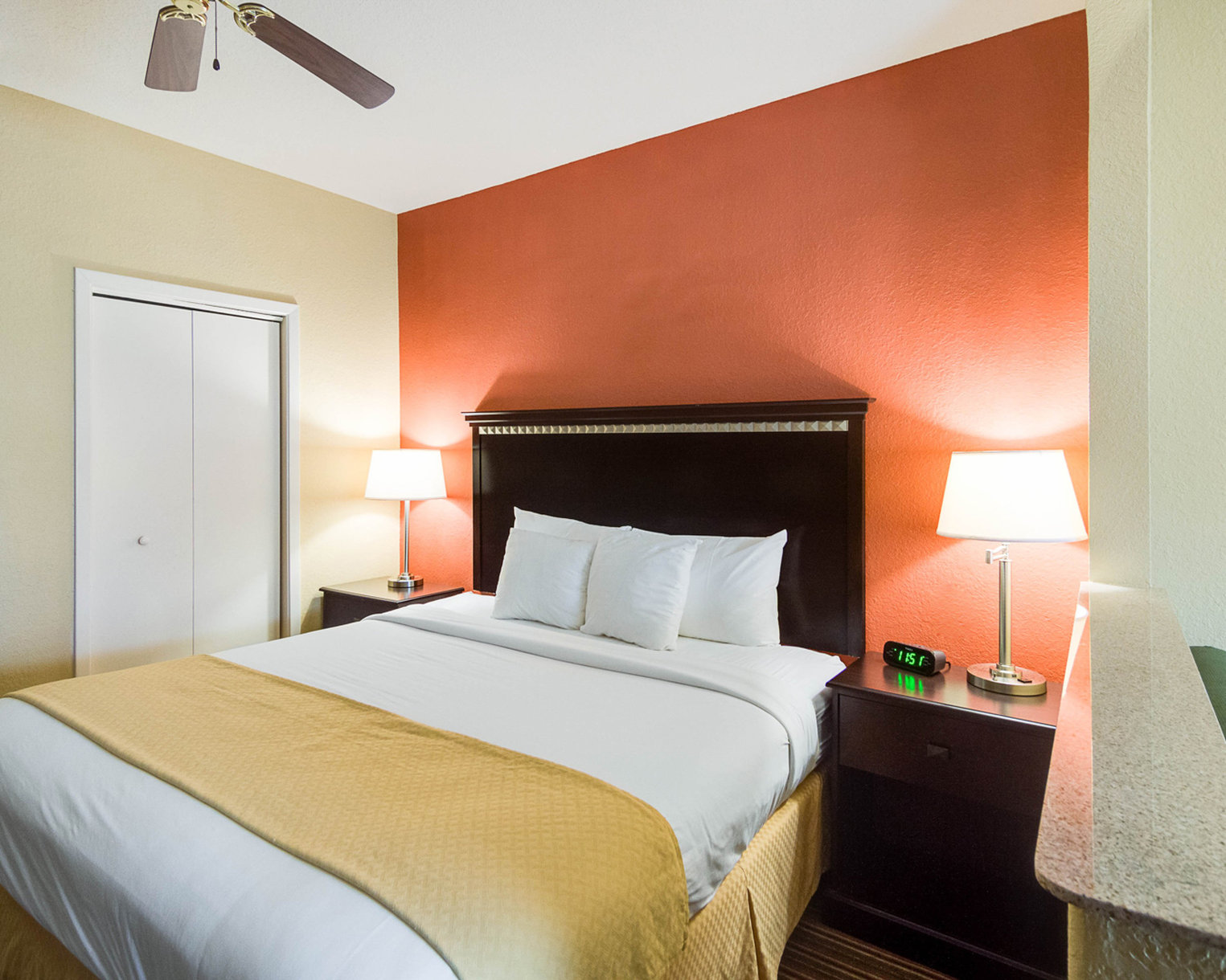 Quality Suites North