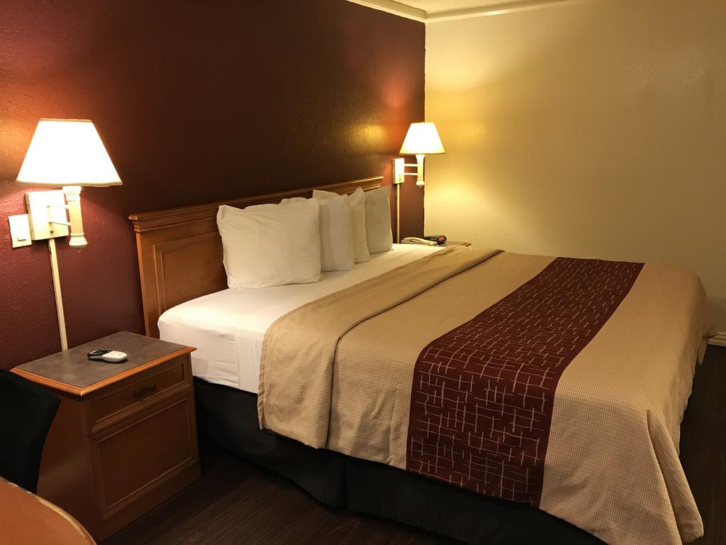 Red Roof Inn Houston East