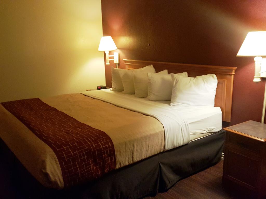 Red Roof Inn Houston East