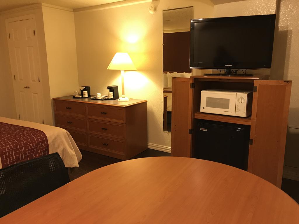 Red Roof Inn Houston East
