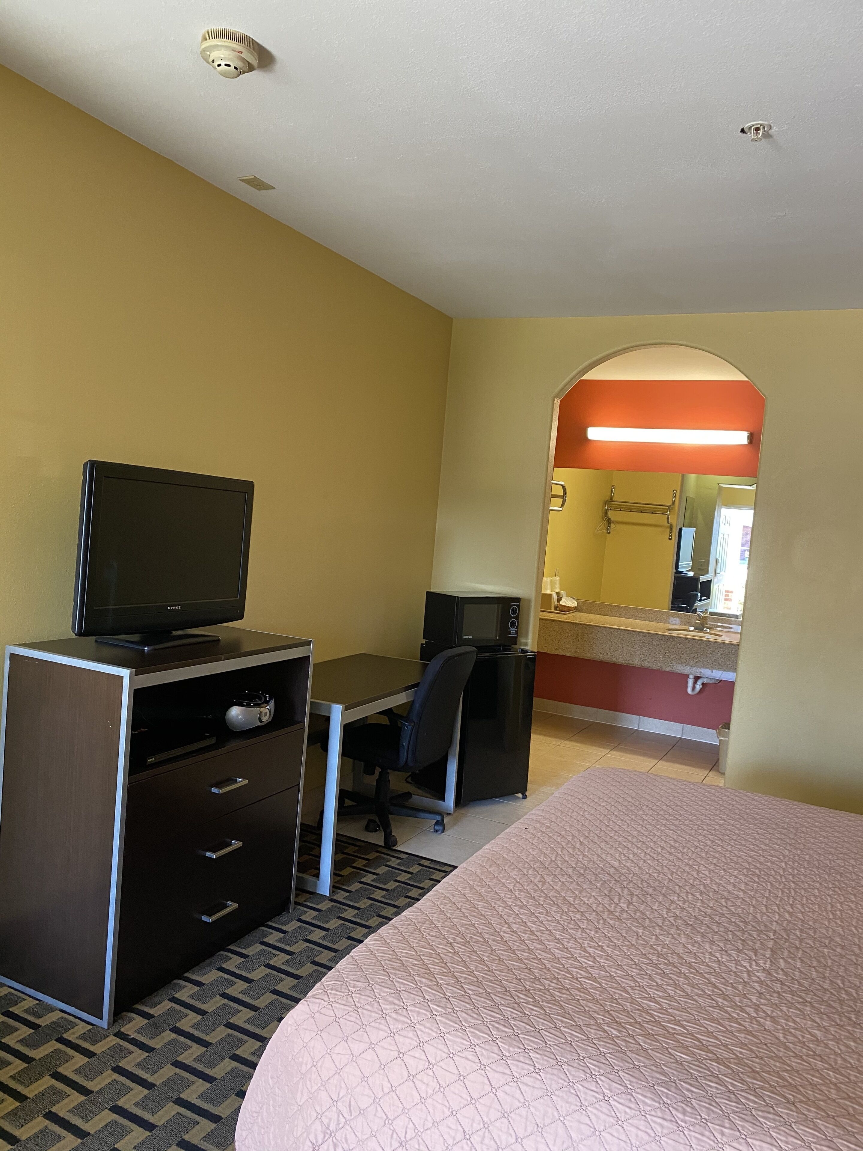 Redwood Suites