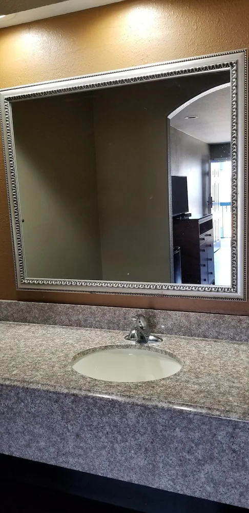 Regency Inn