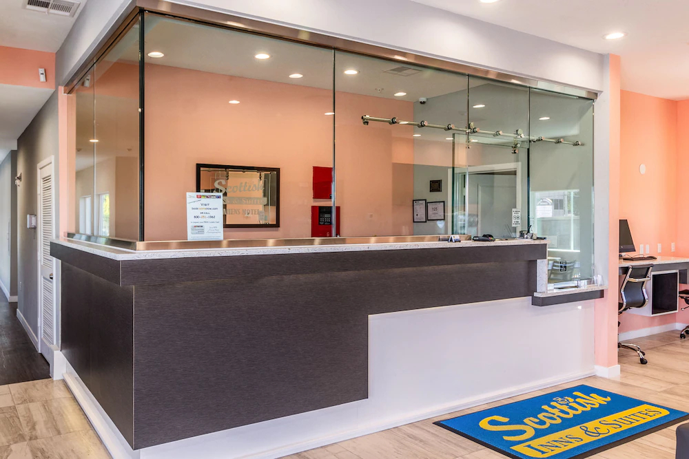 Scottish Inn & Suites
