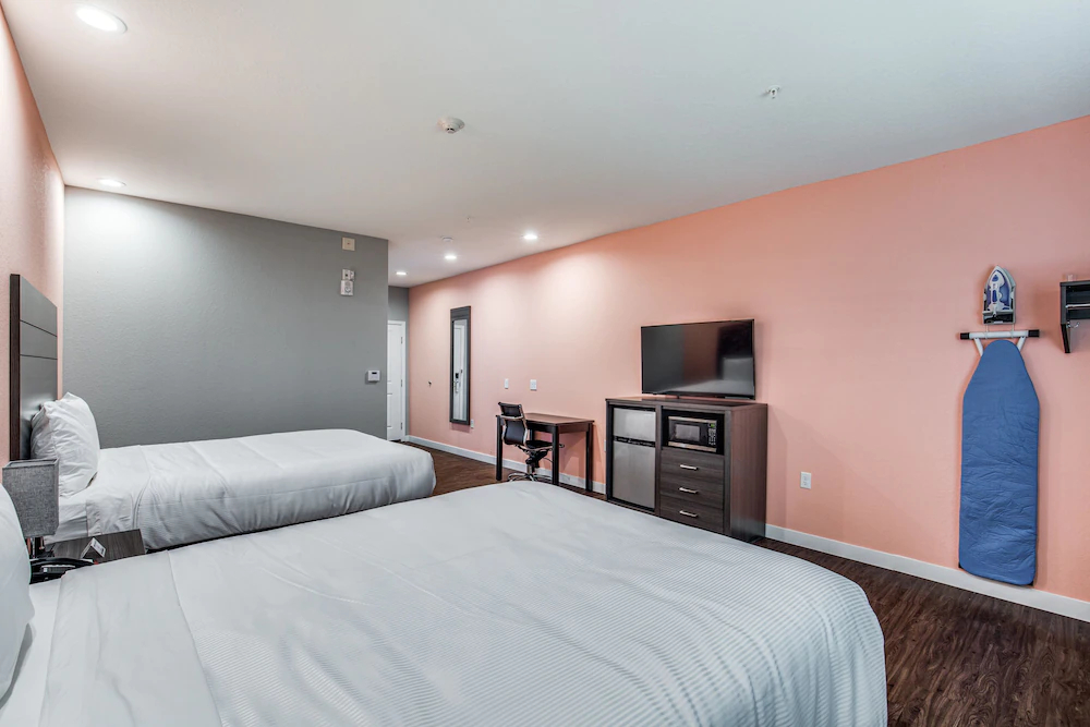 Scottish Inn & Suites