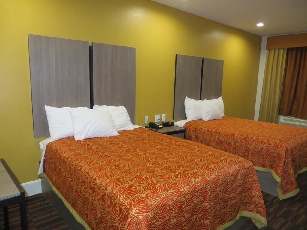 Scottish Inns & Suites Fry Road