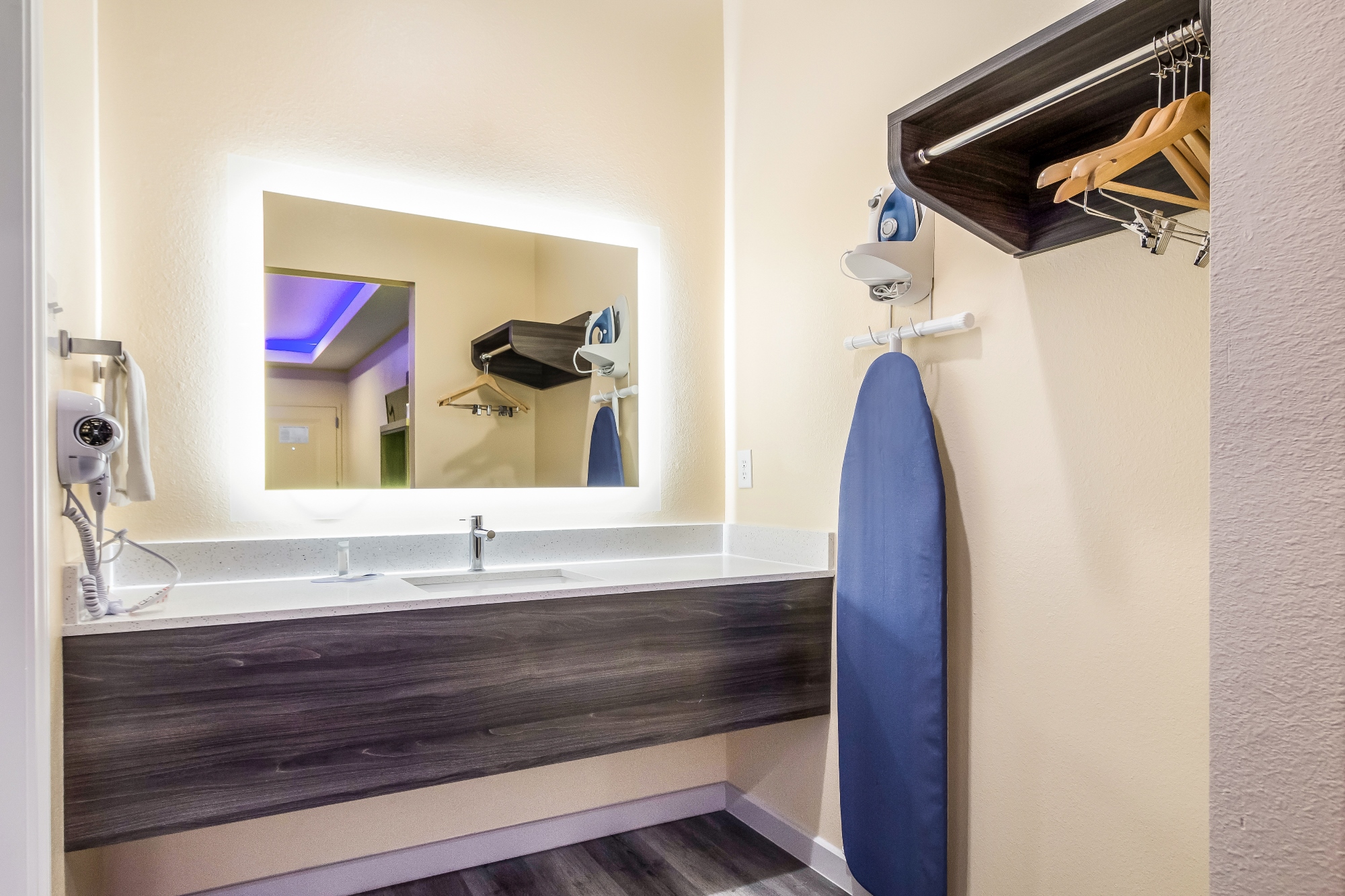 Scottish Inns and Suites Willowbrook – Houston, TX