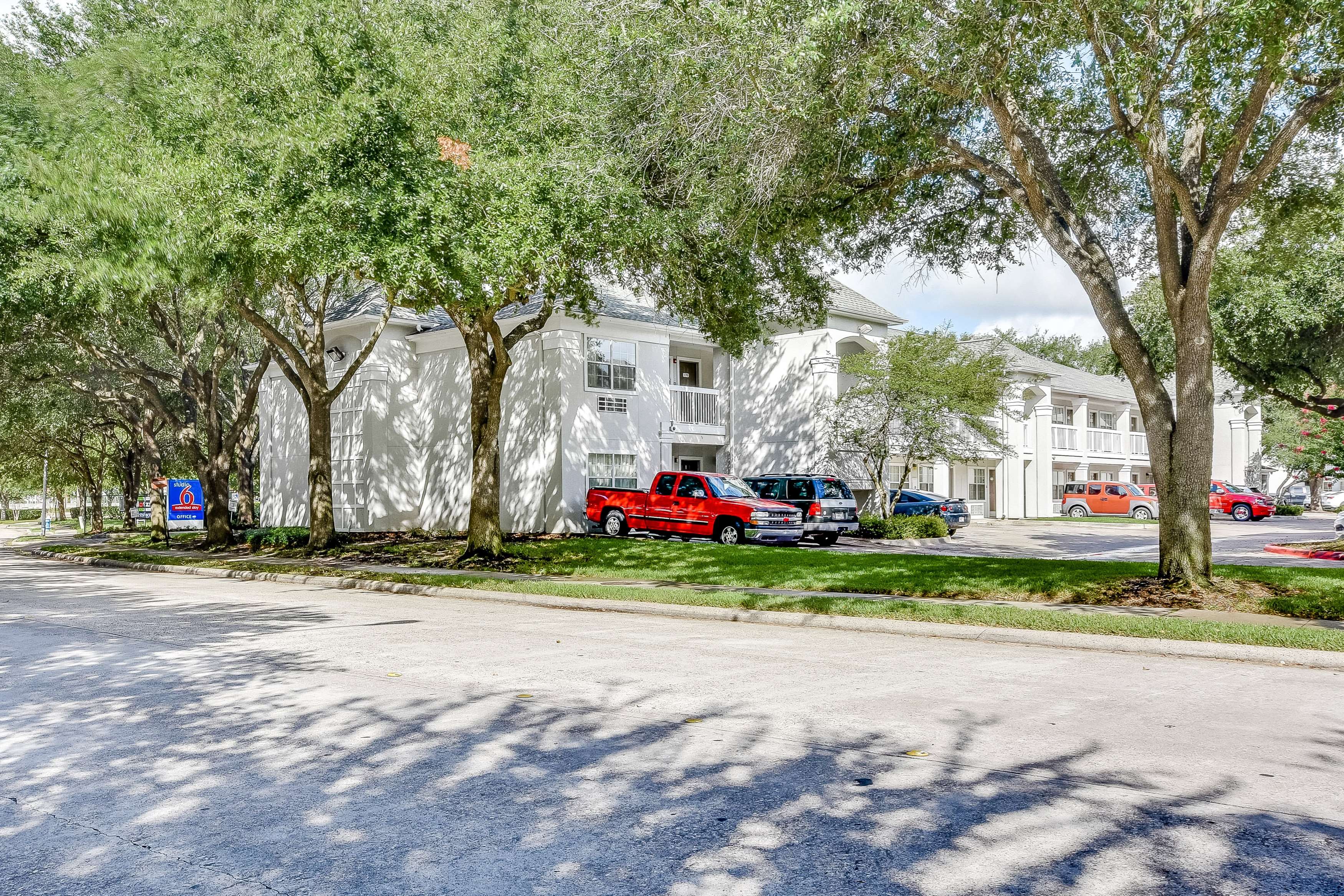 Studio 6 Houston, TX - Hobby South
