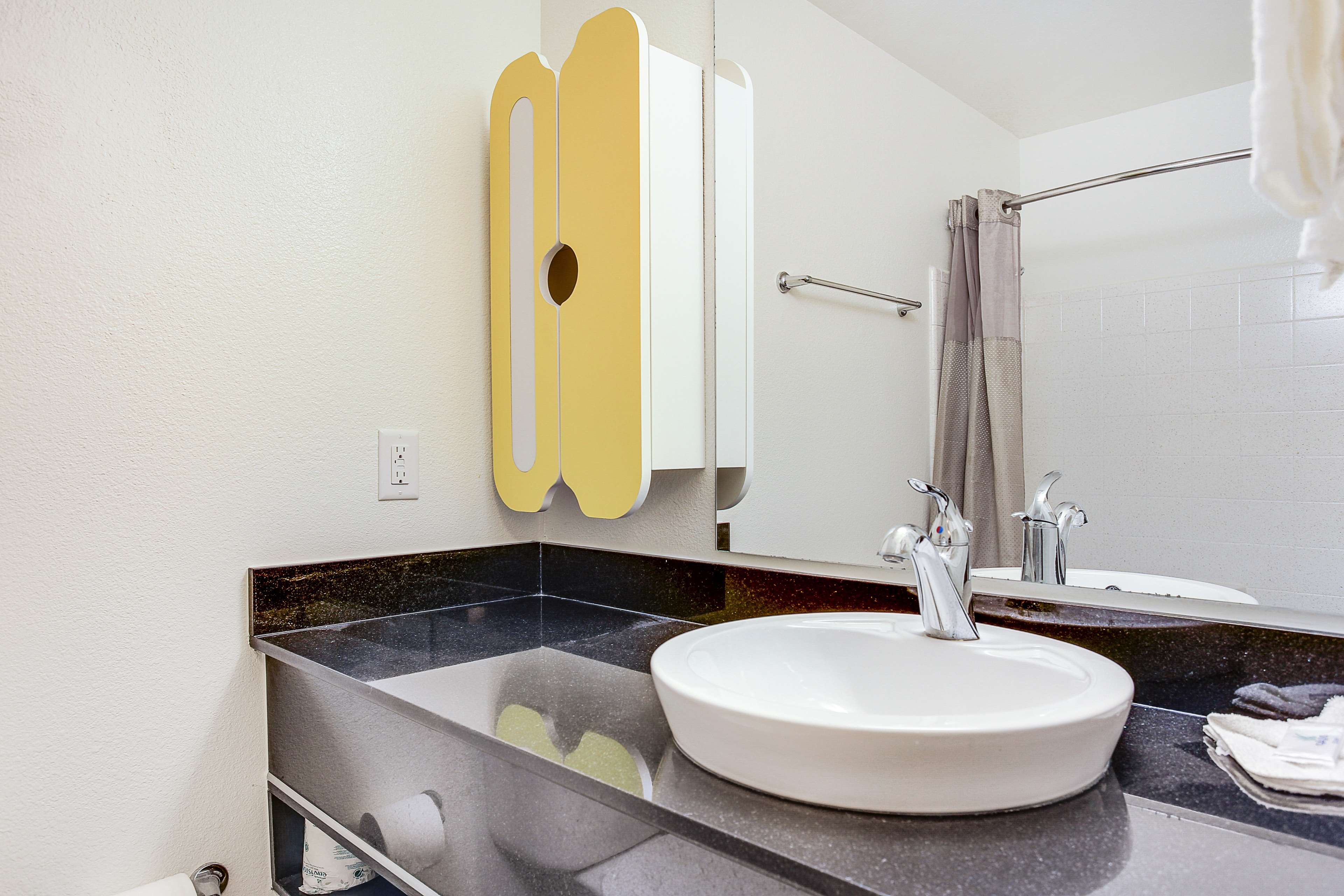 Studio 6 Houston West