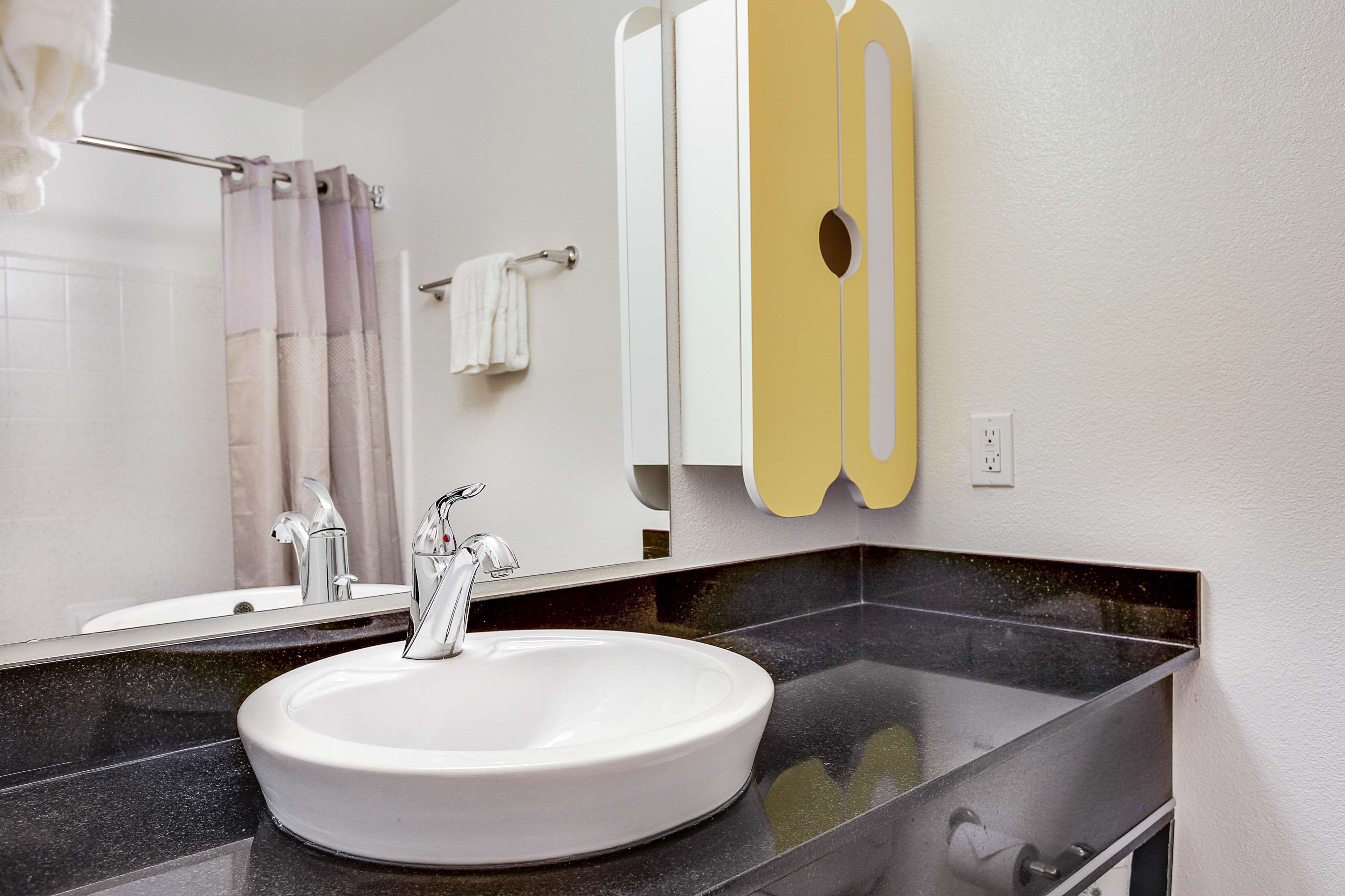 Studio 6 Houston West