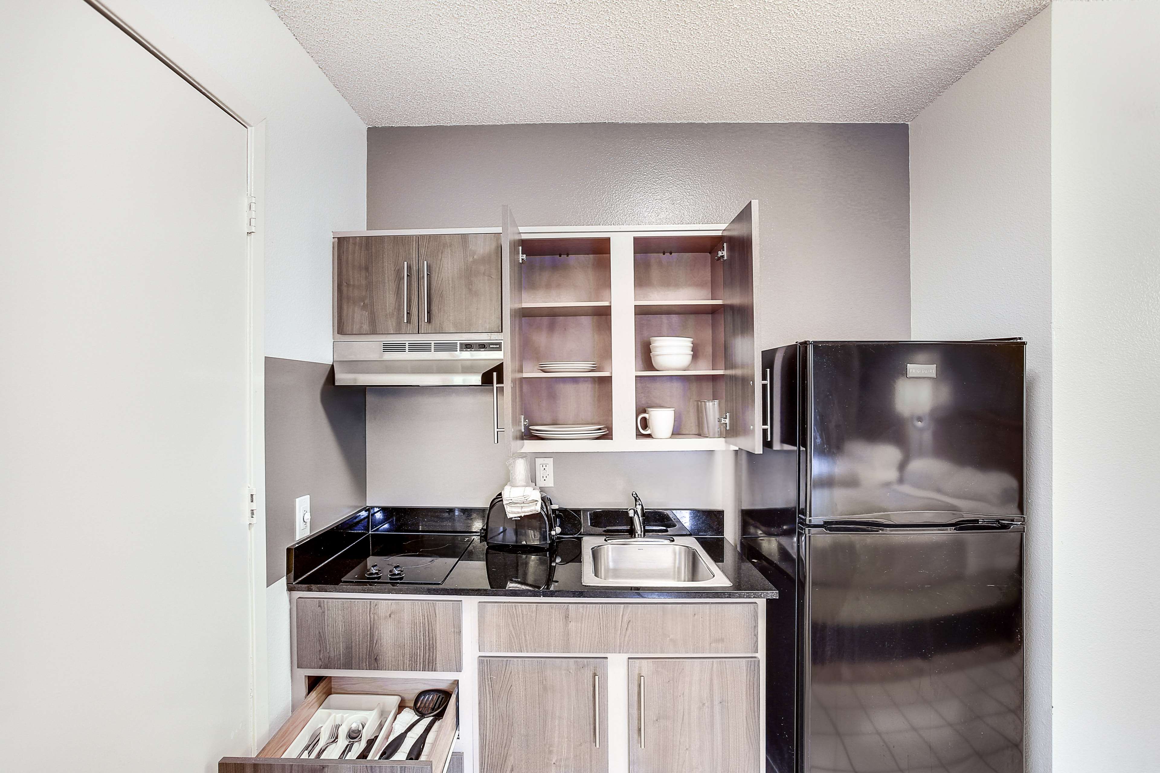 Studio 6 Houston West