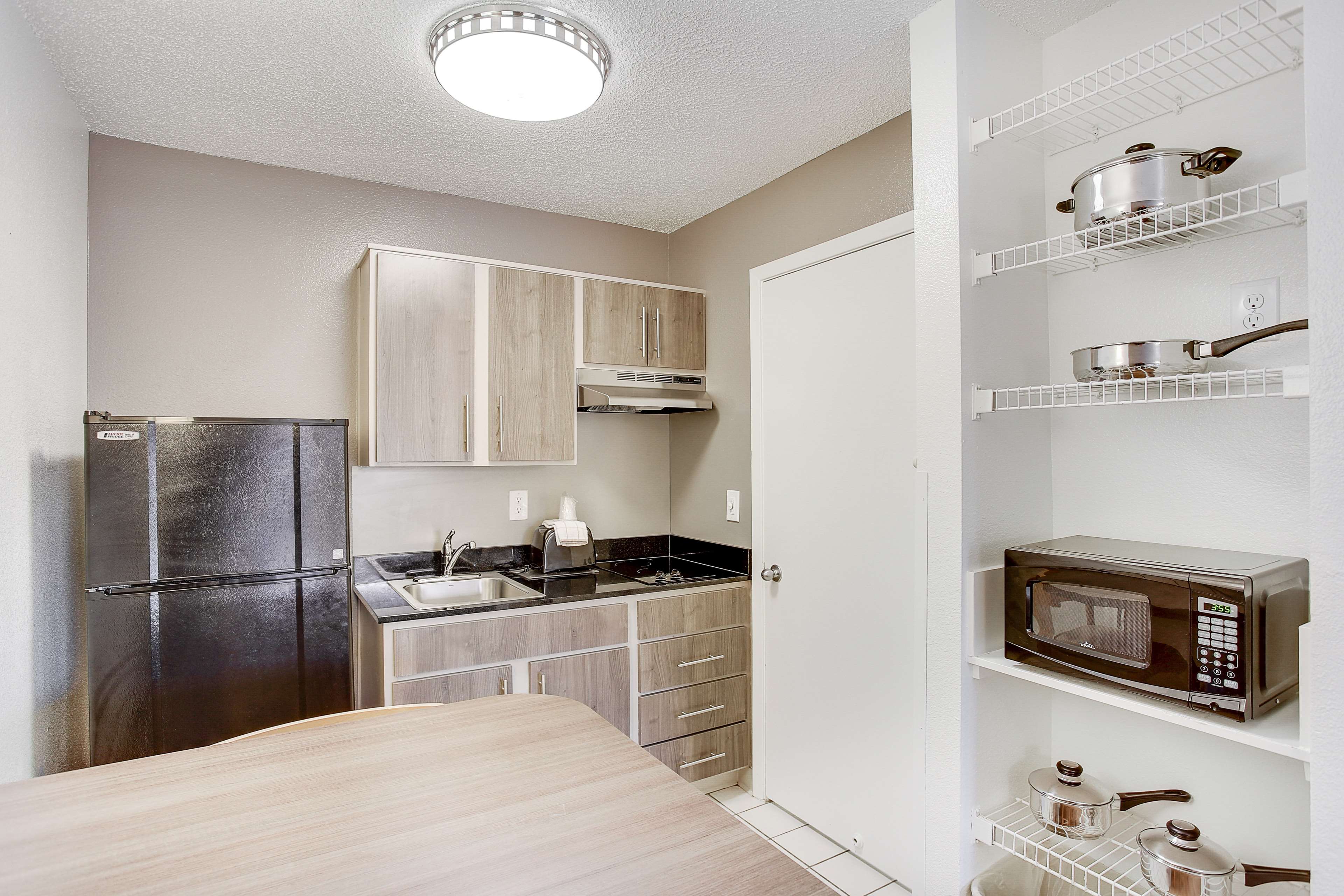 Studio 6 Houston West
