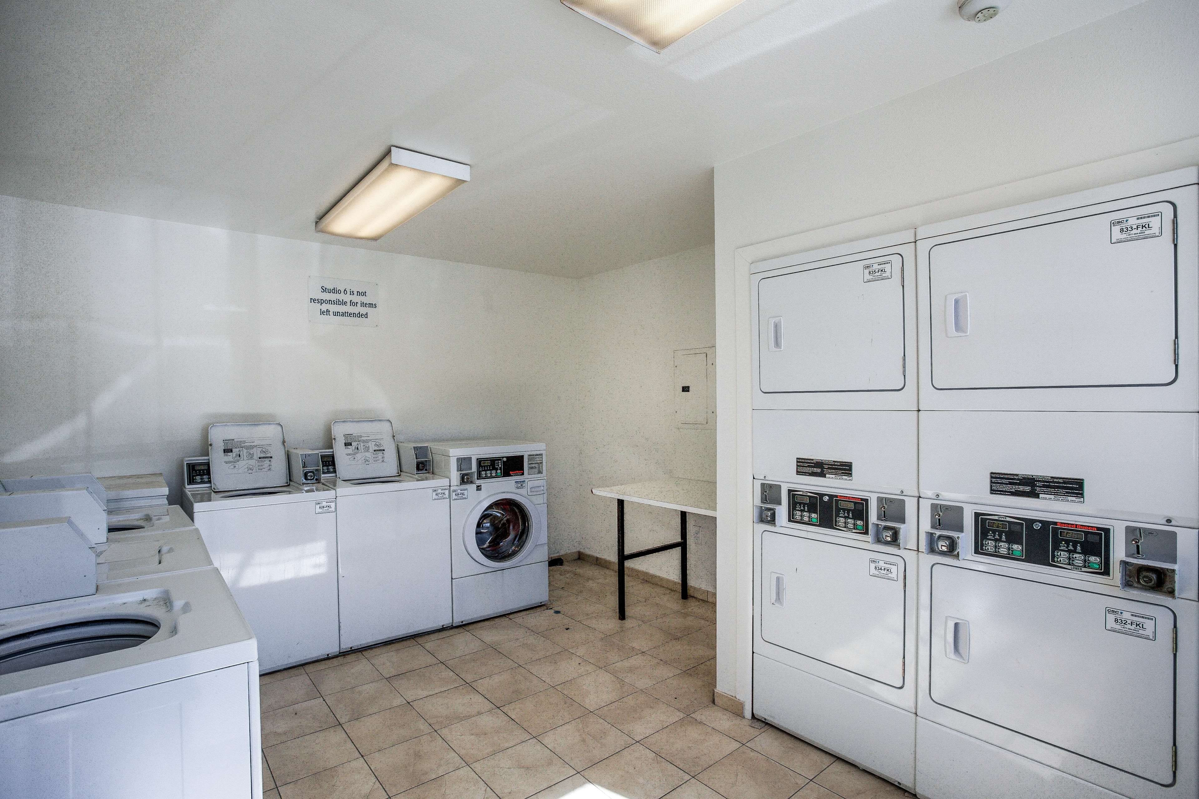 Studio 6 Houston West