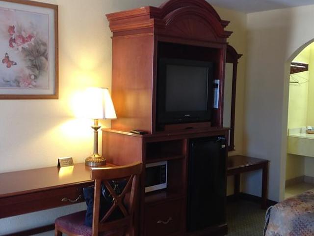 Summit Inn and Suites