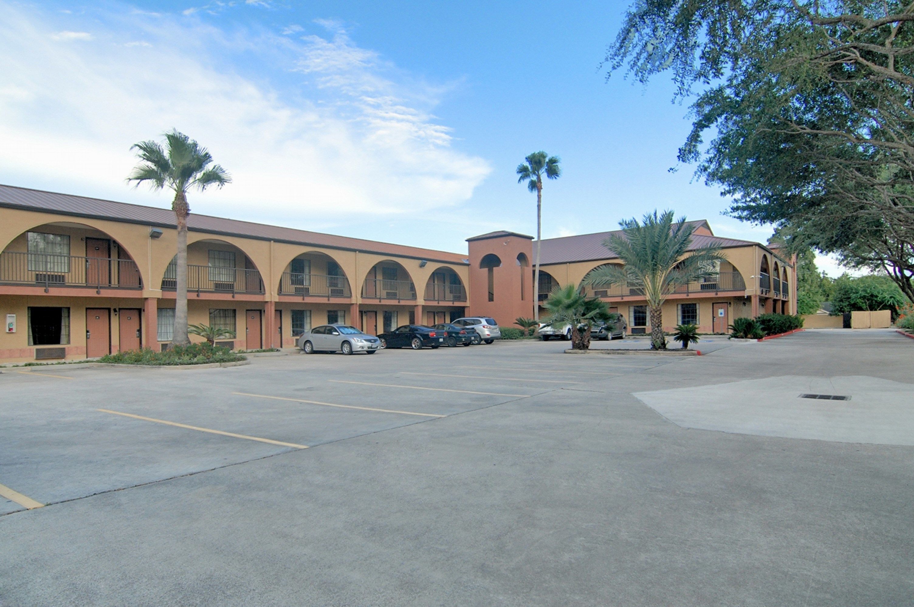 Super 8 by Wyndham Houston/Webster/NASA