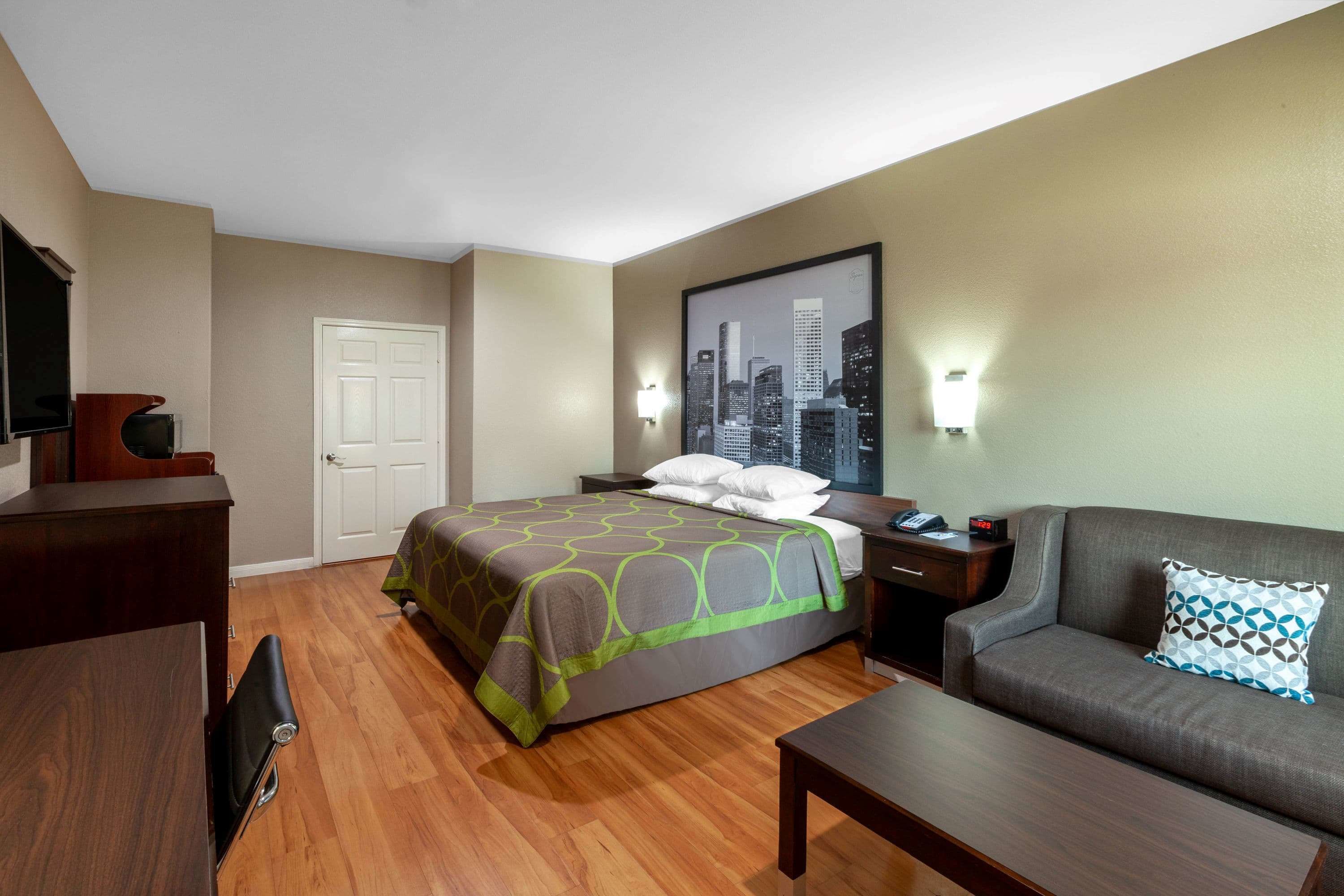 Super 8 by Wyndham Houston Northwest Cypress
