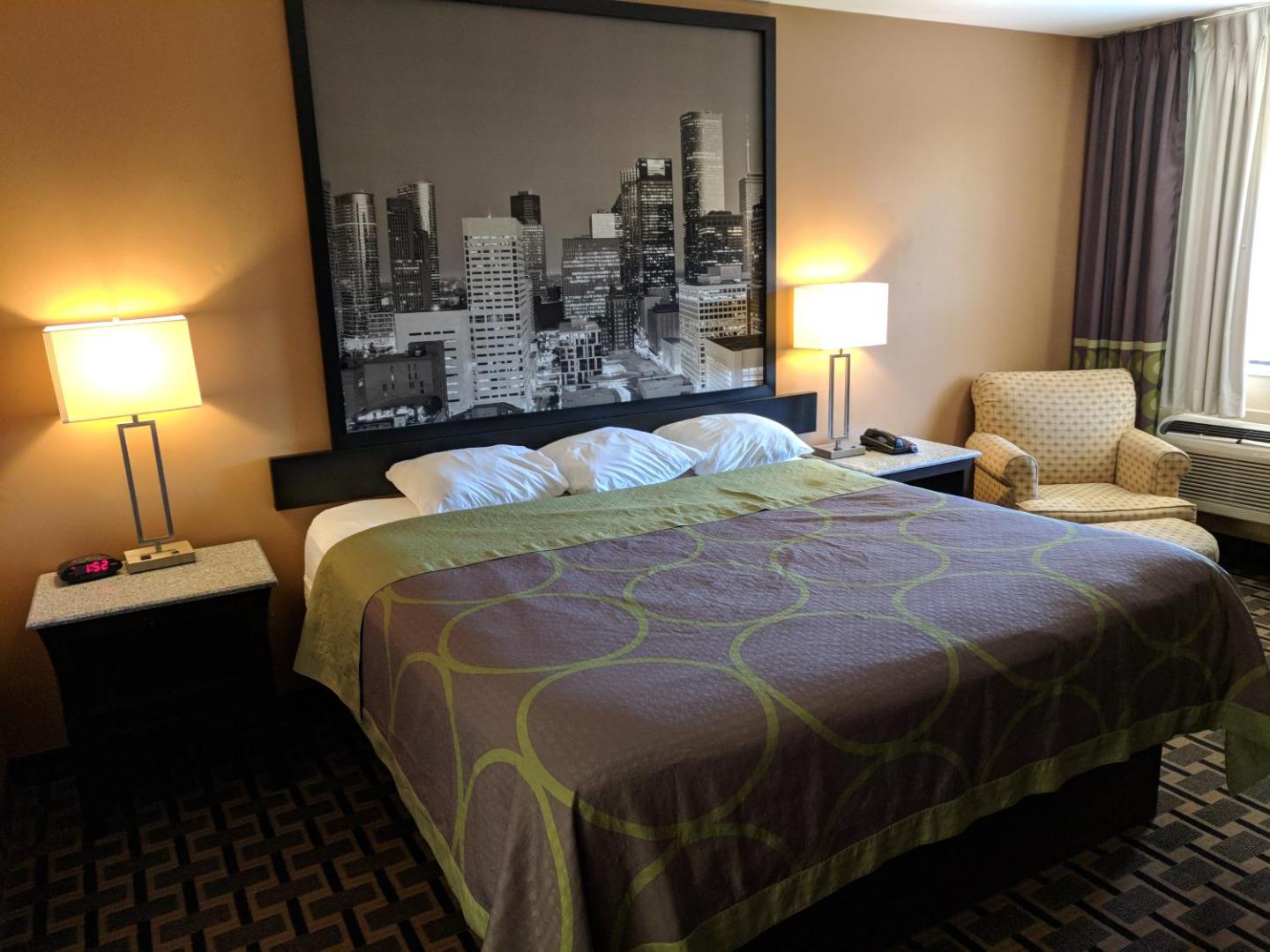 Super 8 by Wyndham Houston/Willowbrook/Hwy 249