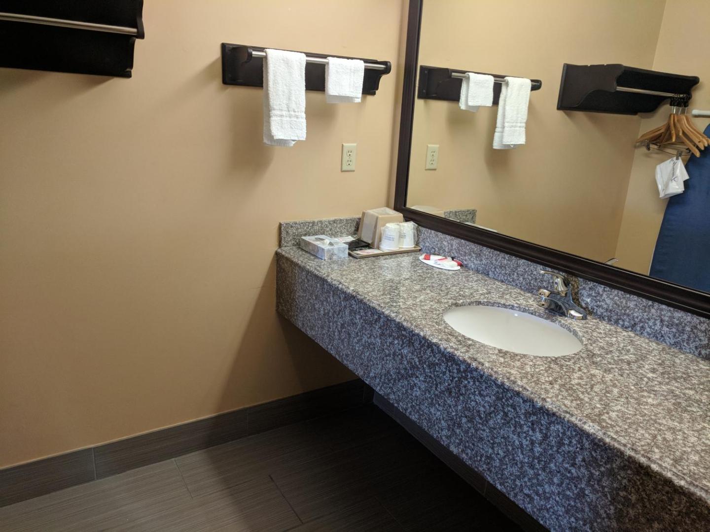 Super 8 by Wyndham Houston/Willowbrook/Hwy 249