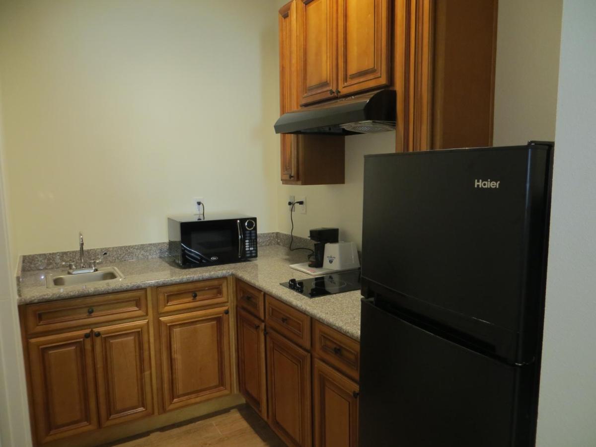 Americas Inn & Suites IAH North