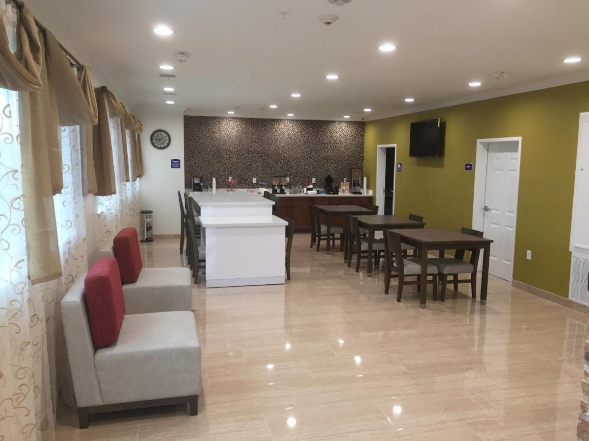Americas Inn & Suites IAH North