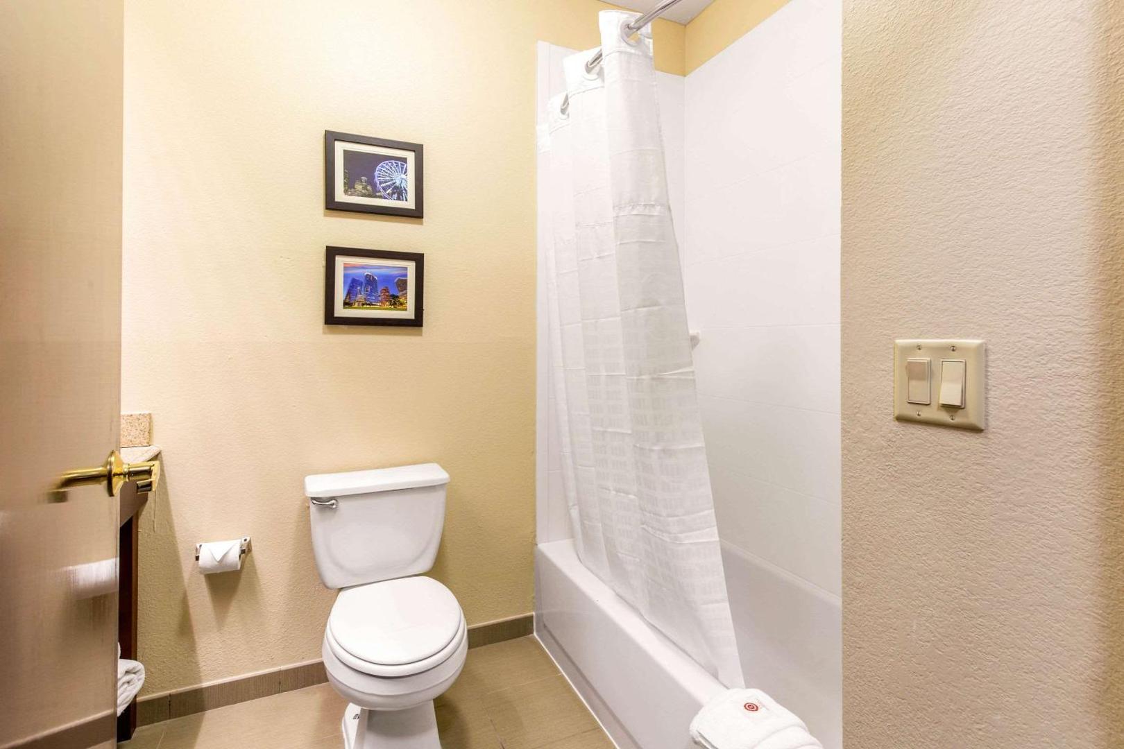 Comfort Inn & Suites IAH Bush Airport - East