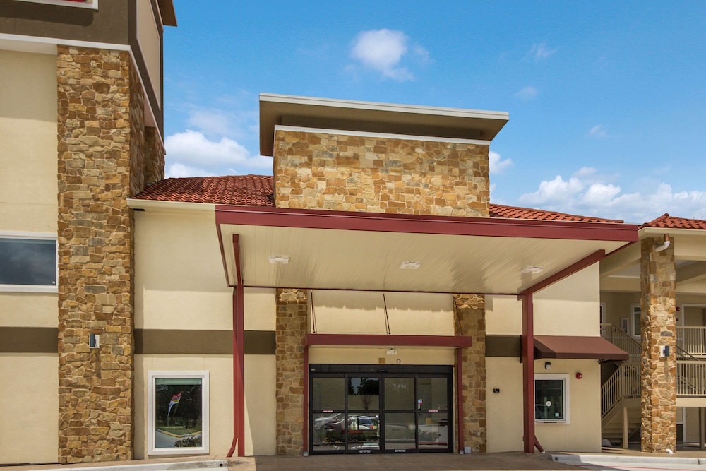 Econo Lodge Inn & Suites Humble Fm1960 - Iah Airport