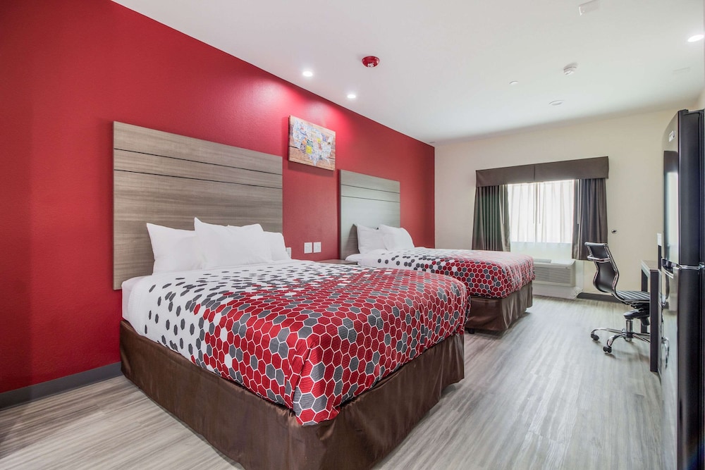 Econo Lodge Inn & Suites Humble Fm1960 - Iah Airport