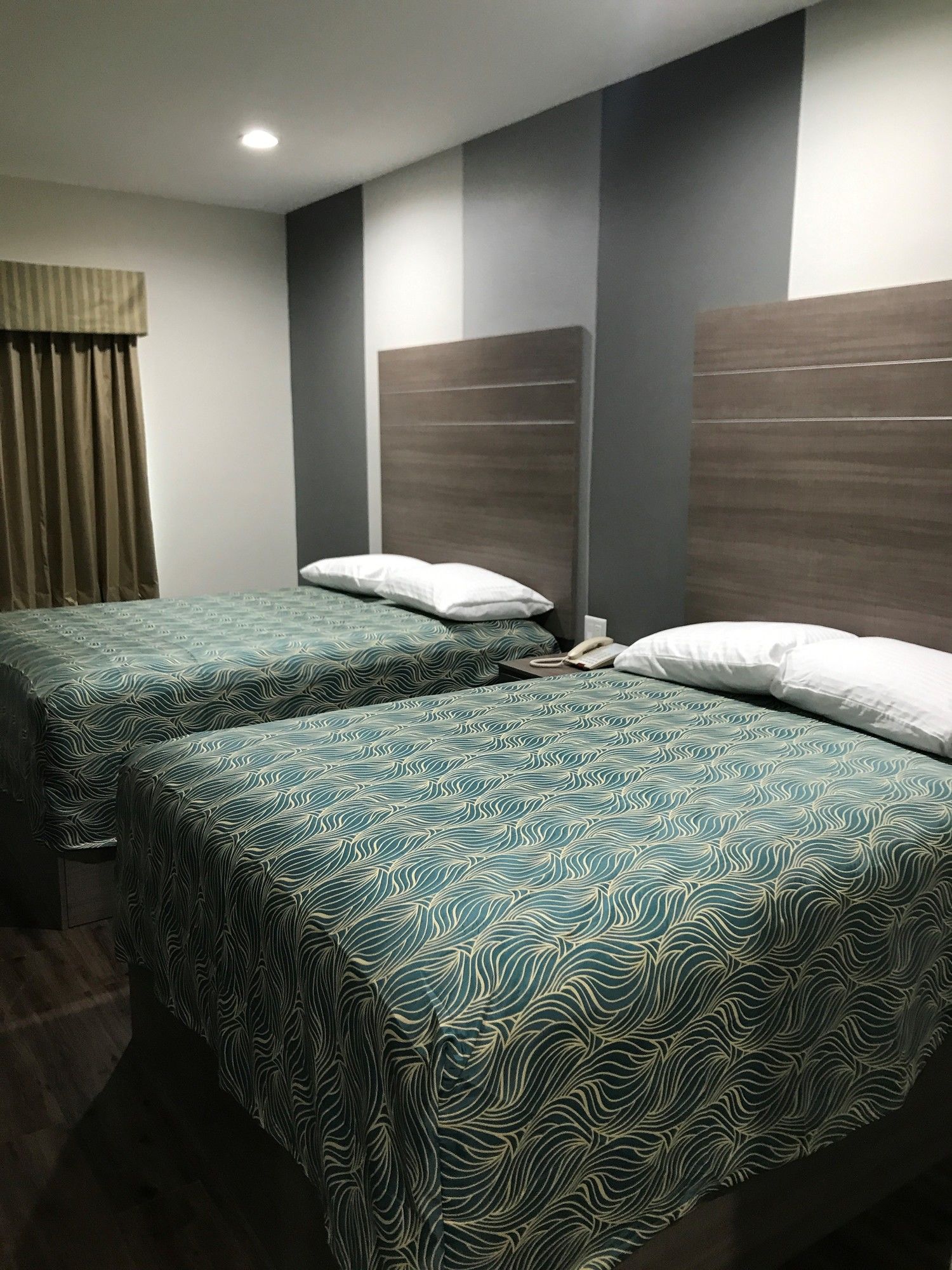 Grand Villa Inn & Suites