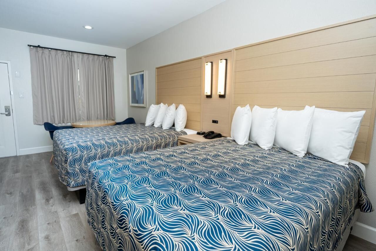 Palace Inn Blue Iah East