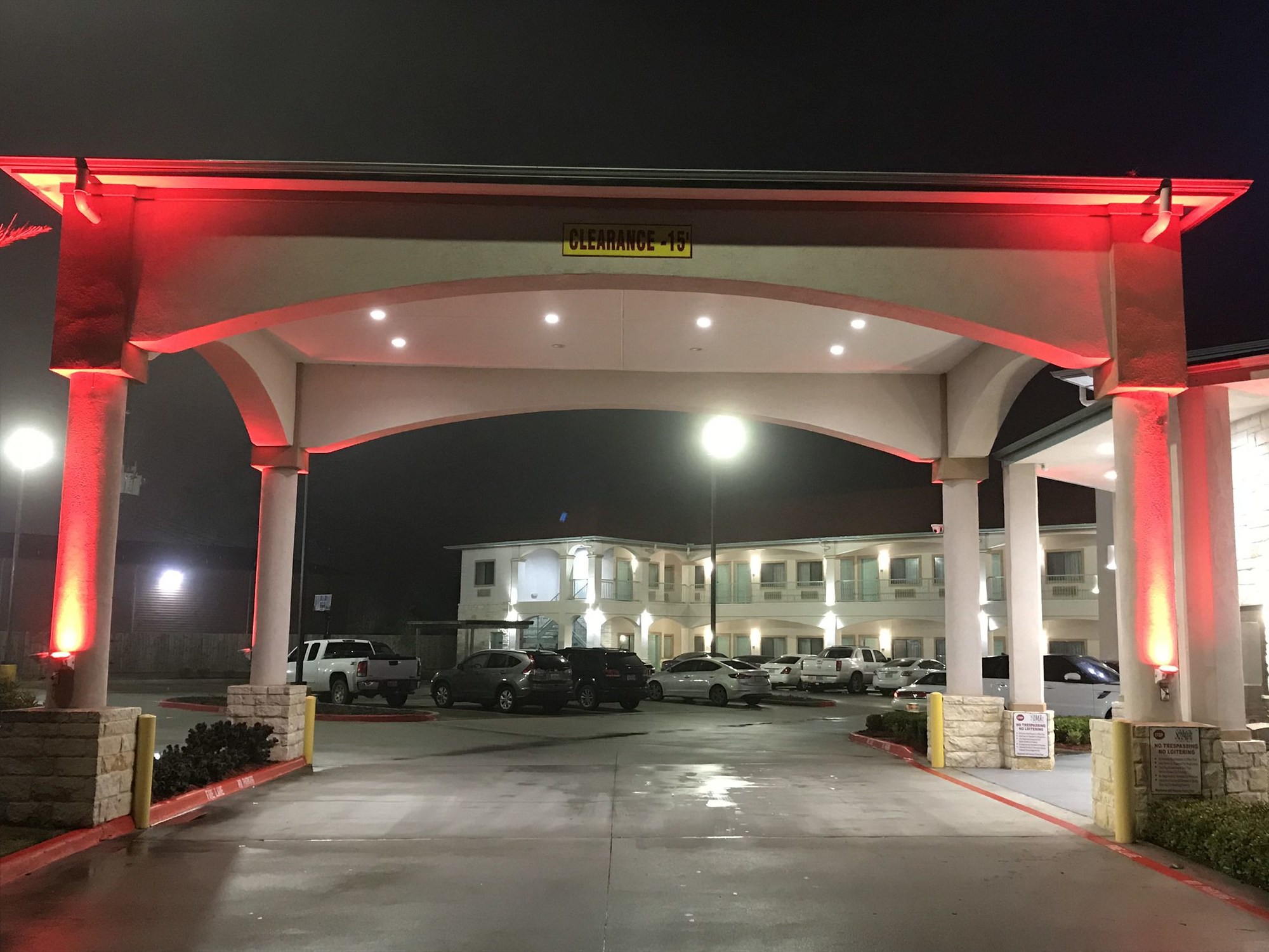 Americas Best Value Inn & Suites IAH Airport North