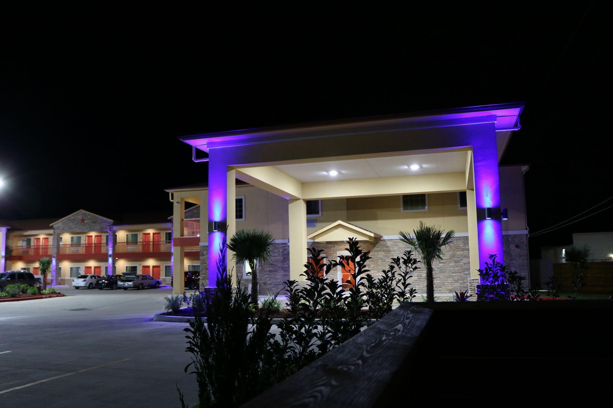 Scottish Inn & Suites IAH Airport