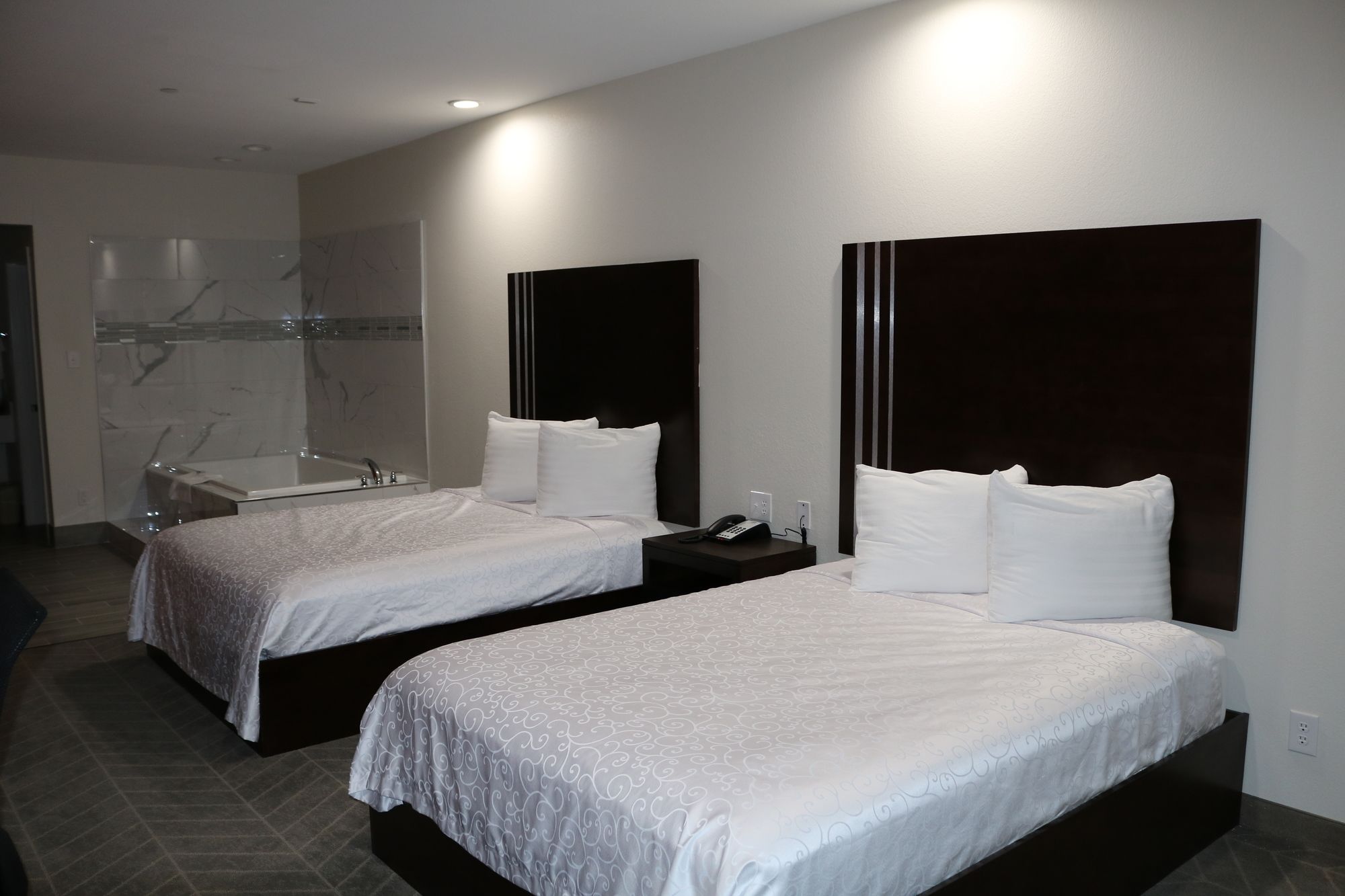 Scottish Inn & Suites IAH Airport