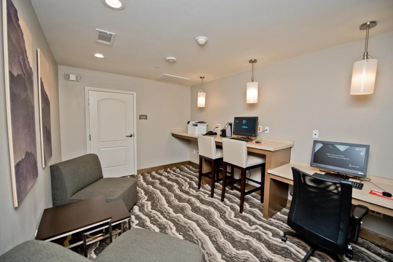 Staybridge Suites Houston - Humble Beltway 8 E