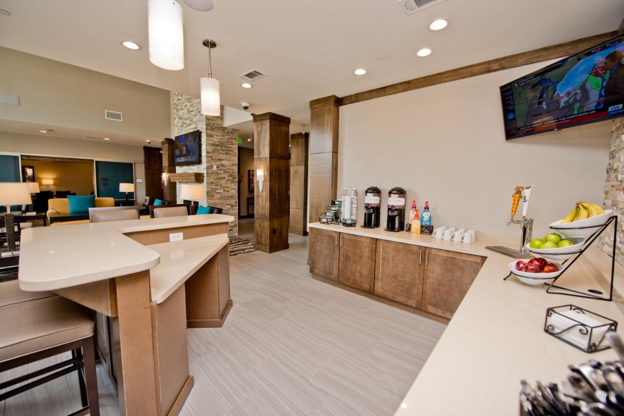 Staybridge Suites Houston - Humble Beltway 8 E