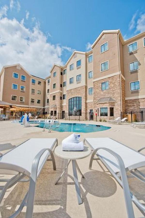 Staybridge Suites Houston - Humble Beltway 8 E