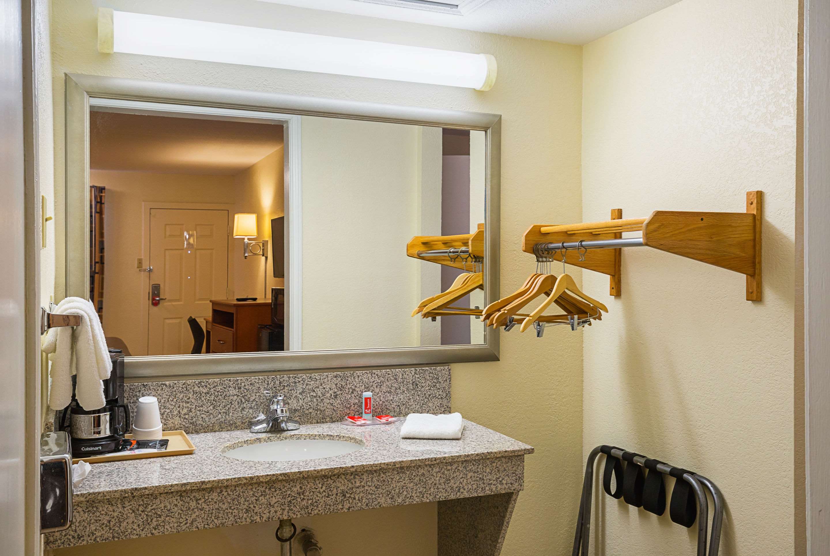 Econo Lodge Huntsville University Area