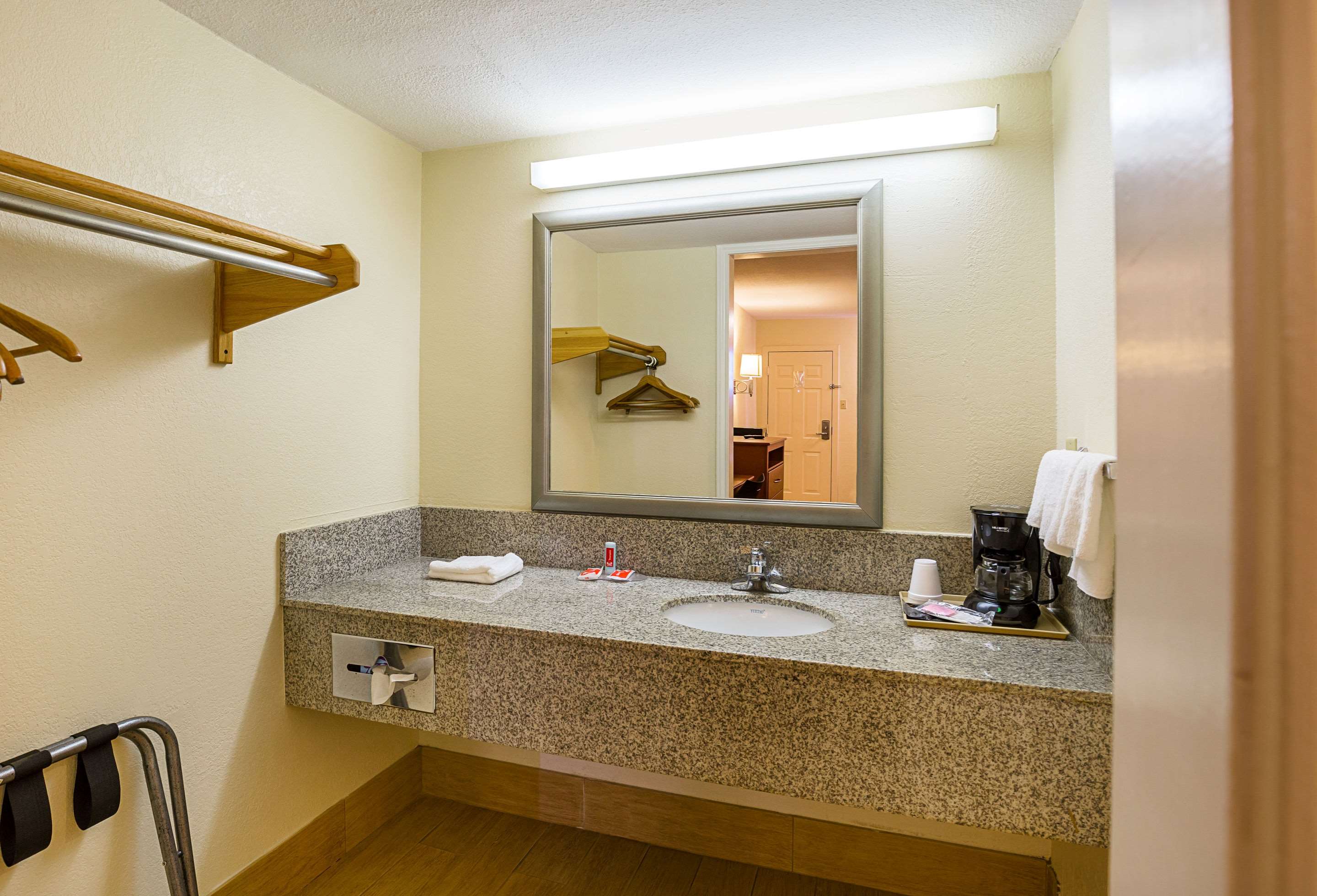 Econo Lodge Huntsville University Area