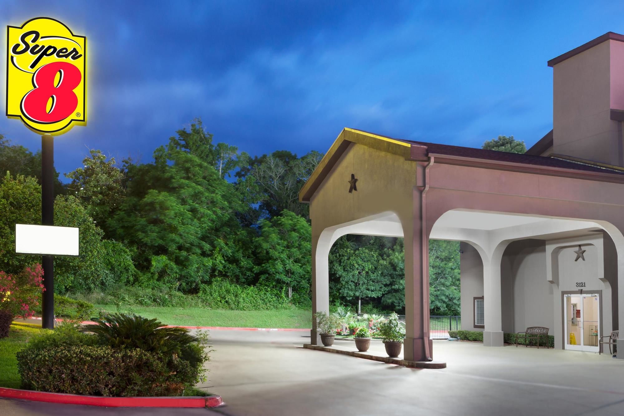 Super 8 by Wyndham Huntsville