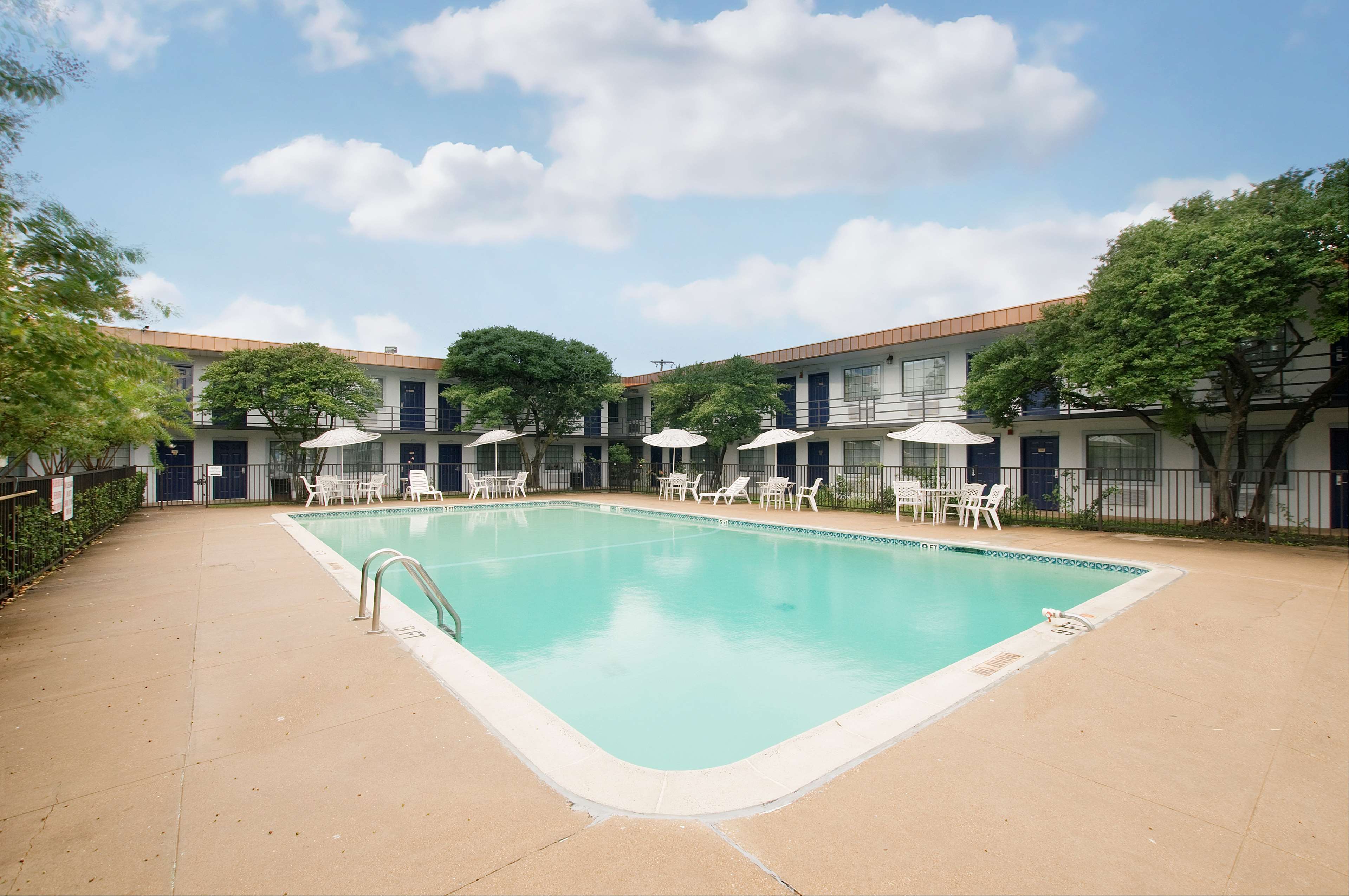 Americas Best Value Inn Ft. Worth Hurst