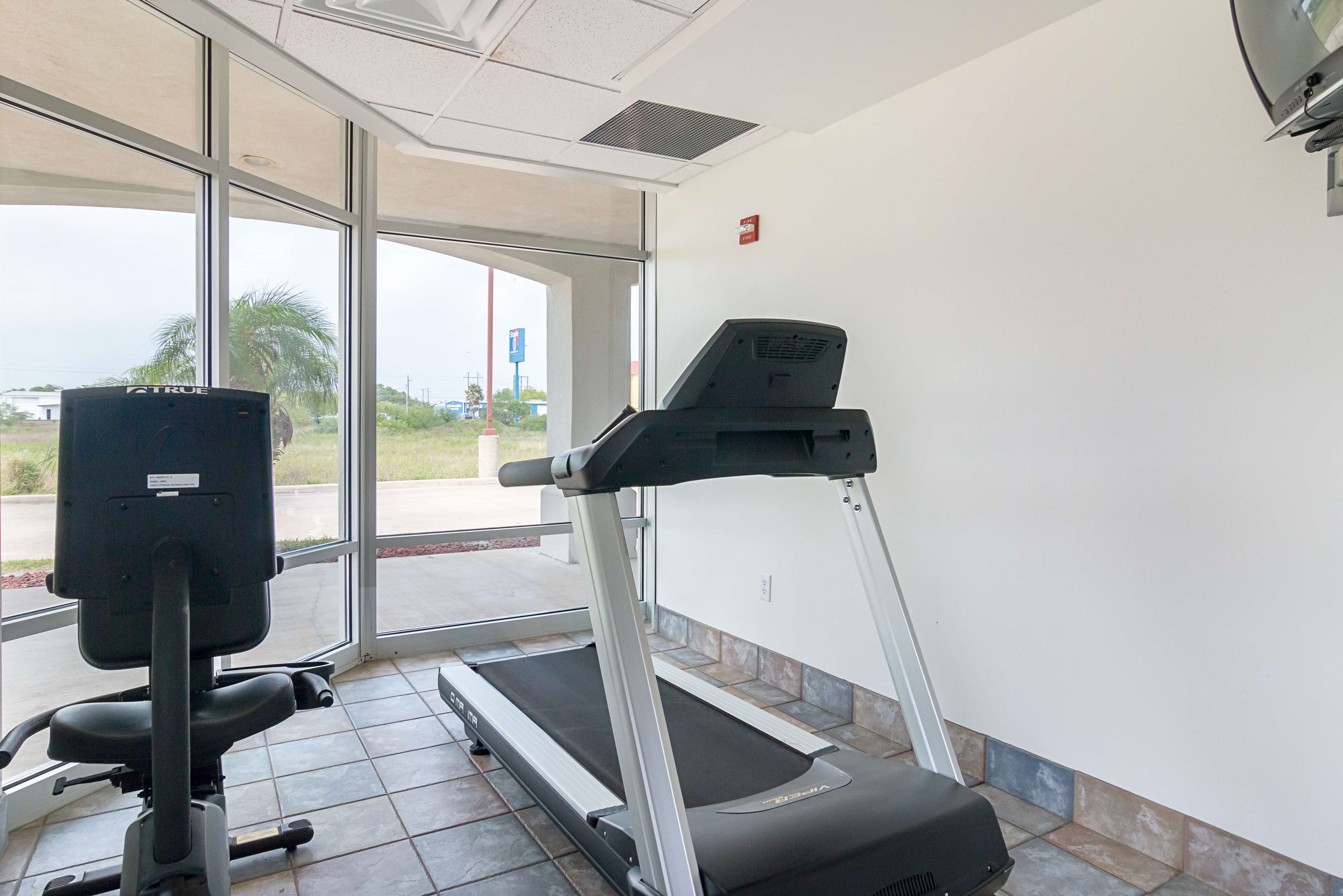 Studio 6 Ingleside