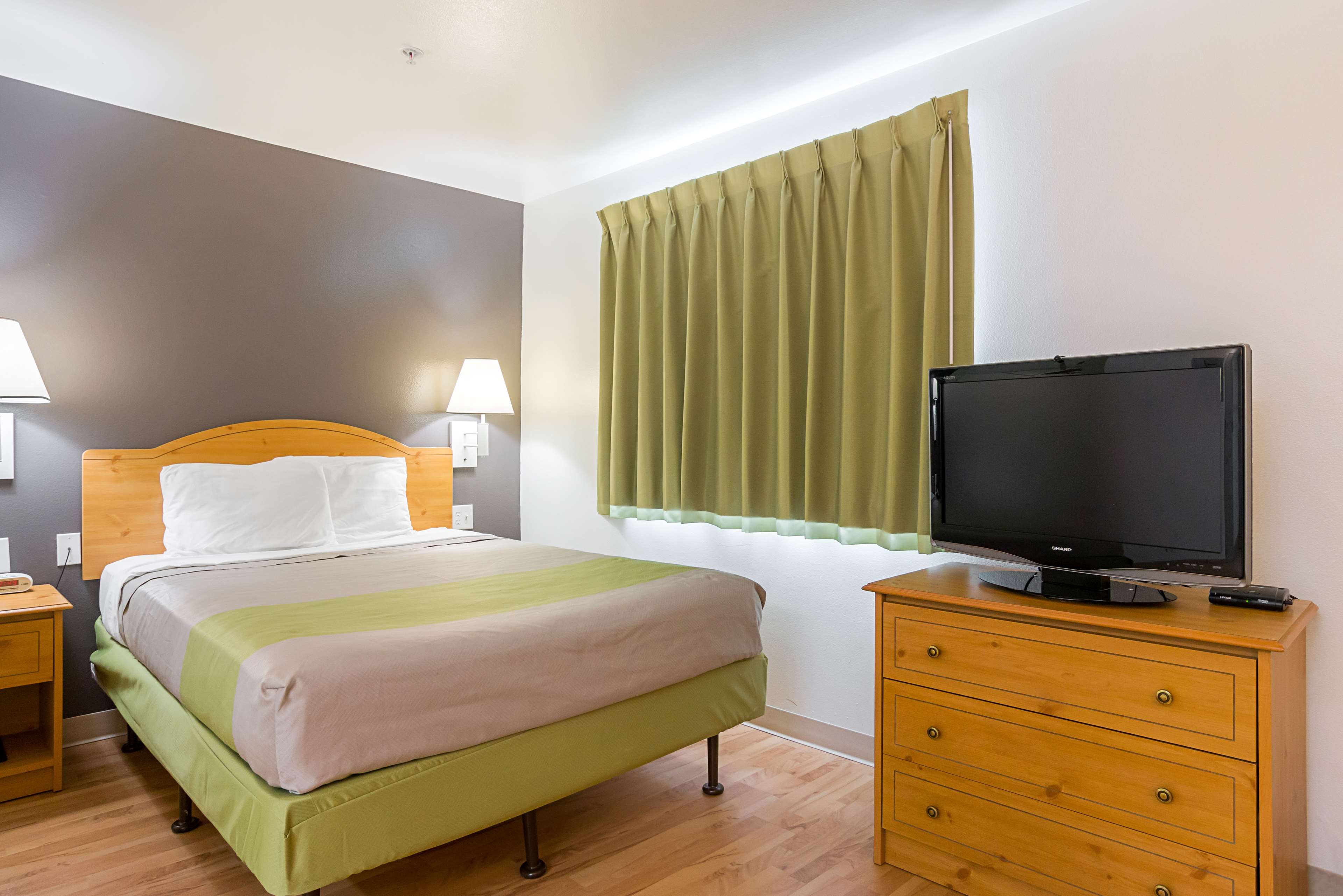 Studio 6 Ingleside