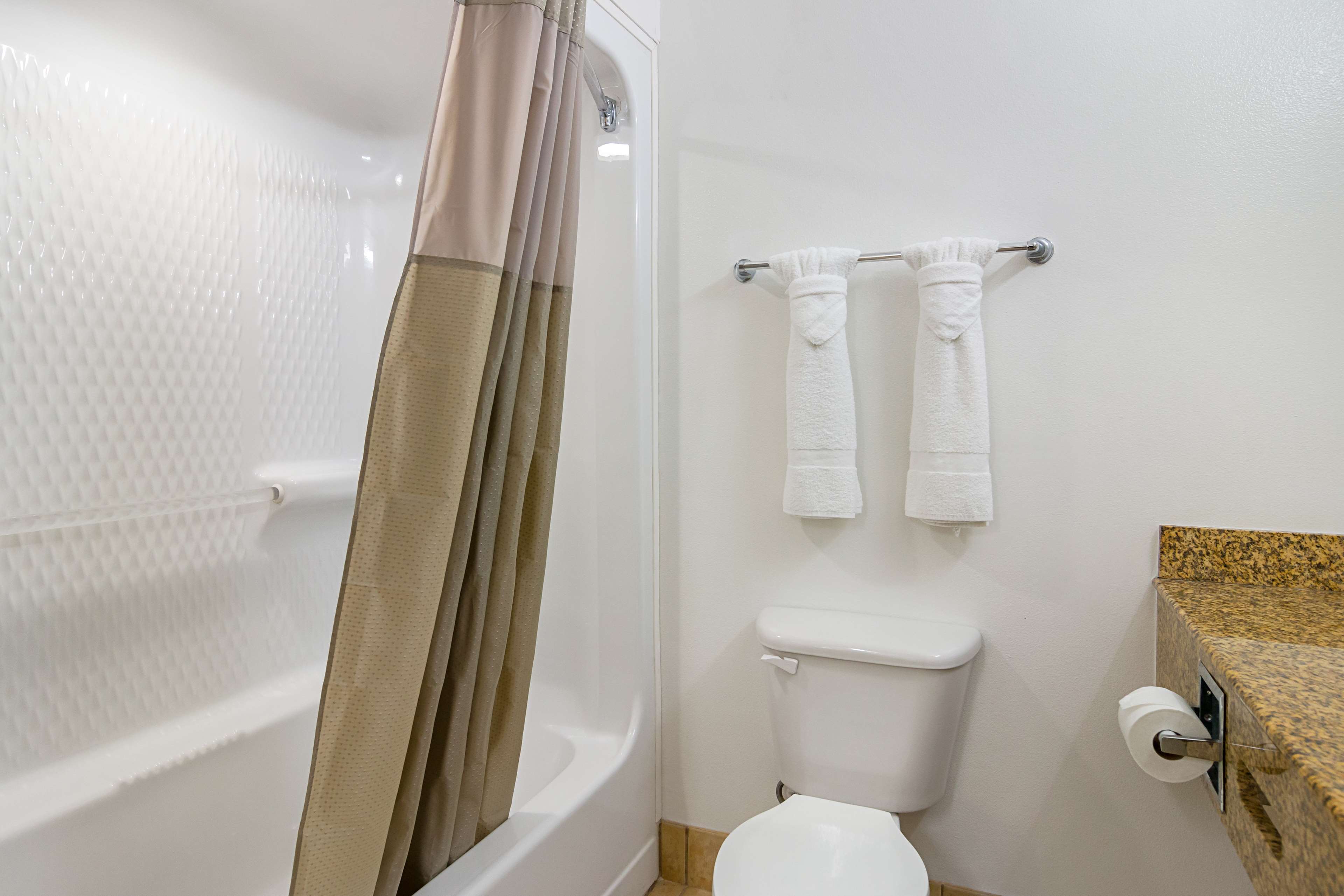 Studio 6 Ingleside