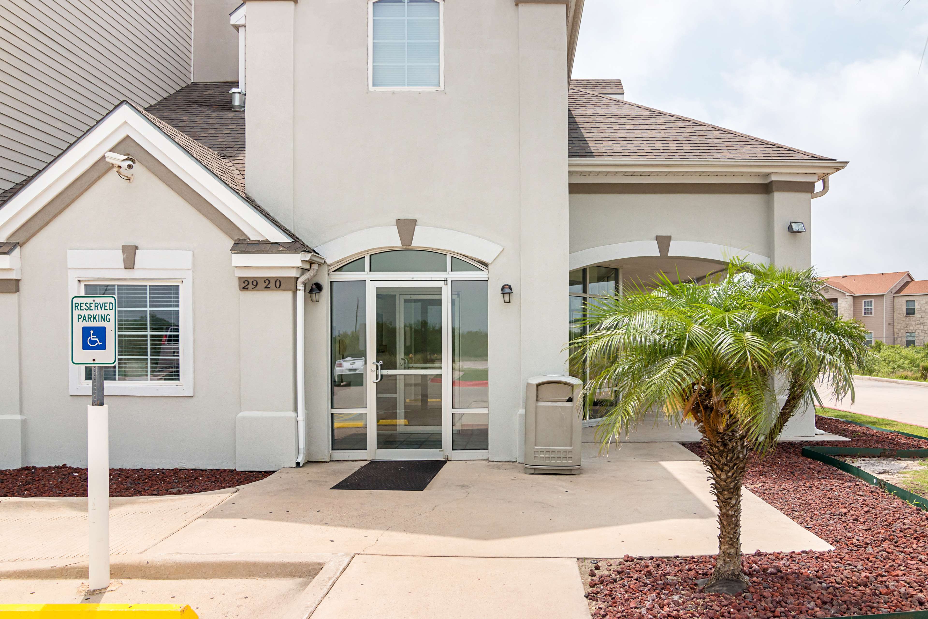 Studio 6 Ingleside