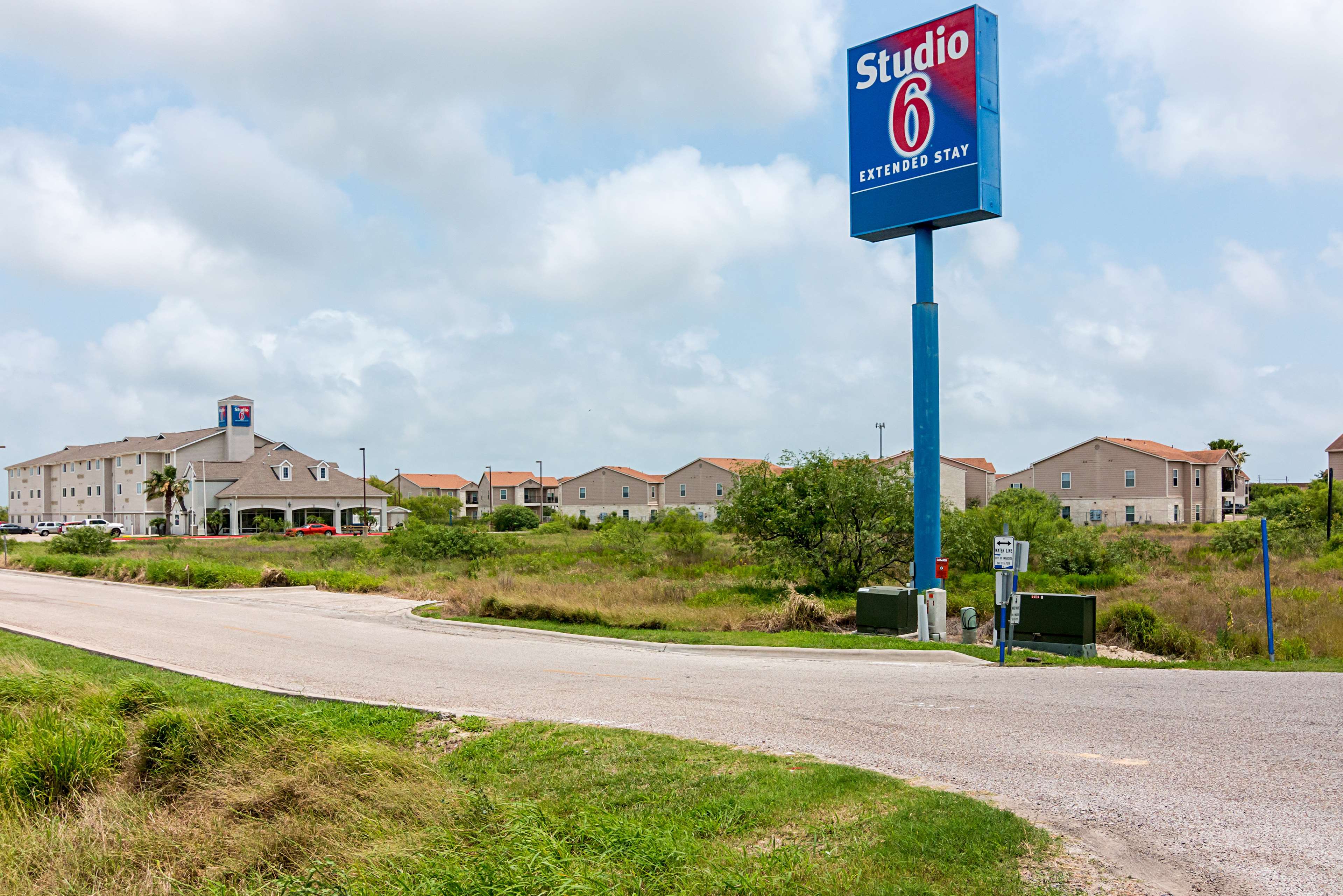 Studio 6 Ingleside