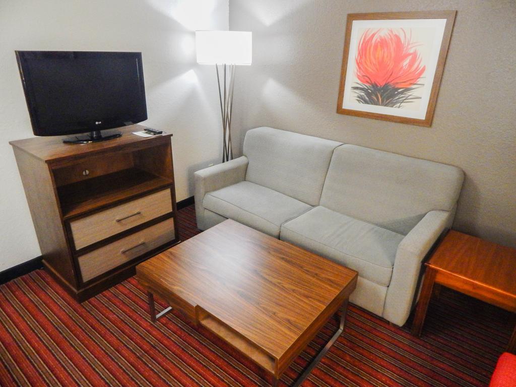 Country Inn & Suites by Radisson, DFW Airport South, TX