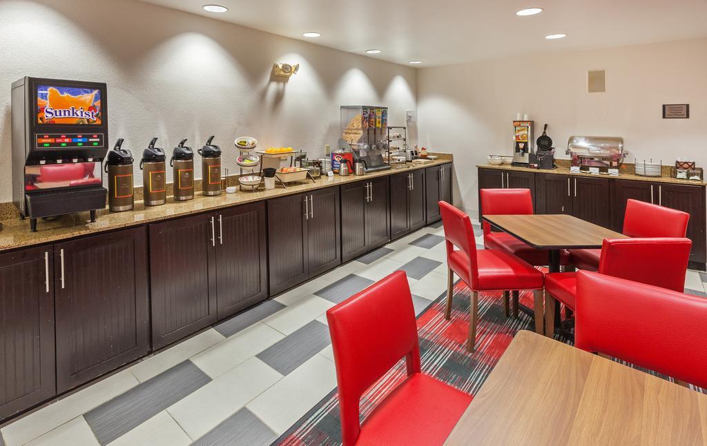 Country Inn & Suites by Radisson, DFW Airport South, TX
