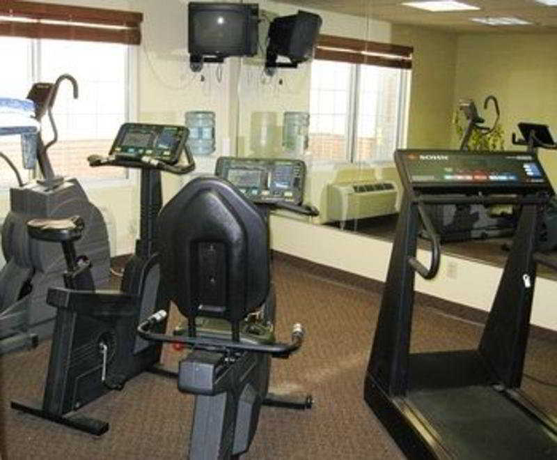 Country Inn & Suites by Radisson, DFW Airport South, TX