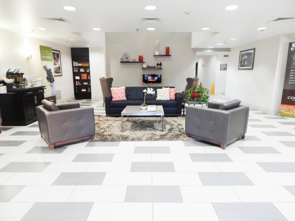 Country Inn & Suites by Radisson, DFW Airport South, TX