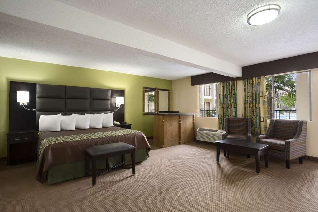 Days Inn by Wyndham Dallas Irving