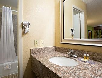 Days Inn by Wyndham Dallas Irving