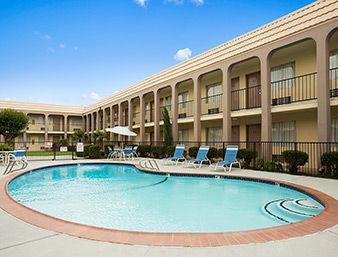 Days Inn by Wyndham Dallas Irving